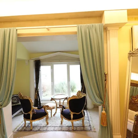Ferndale Luxury Boutique Bed & Breakfast-2