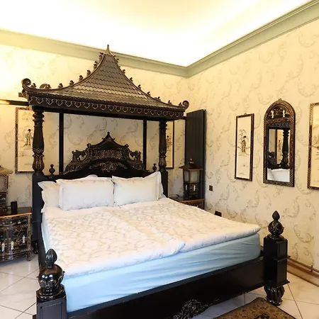 Ferndale Luxury Boutique Bed & Breakfast-3